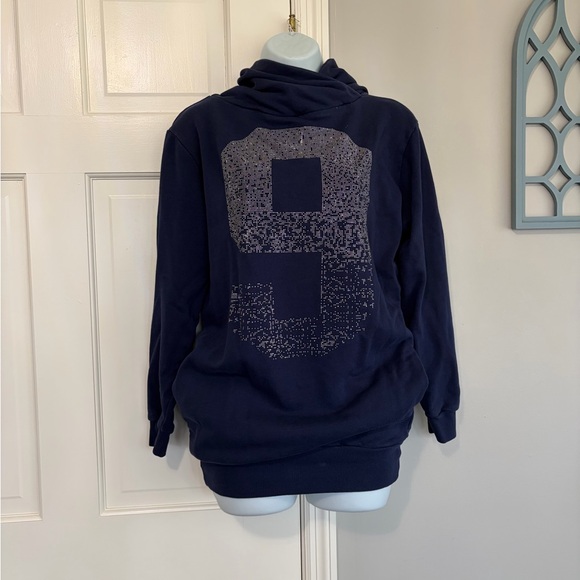 Manila Grace Tops - Women's Navy Pullover Hoodie with Large '9' Graphic
